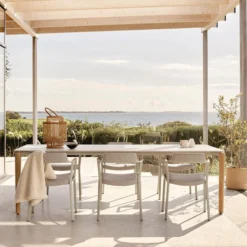 VIPP719 Open-Air Table, teak/light grey