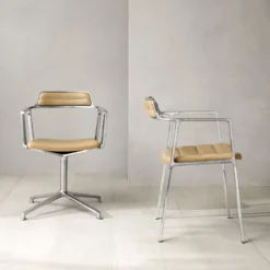 VIPP452 Swivel Chair with Gliders, sand/polished aluminium