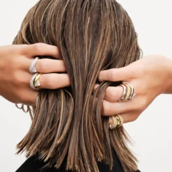 Wave Pear Ring