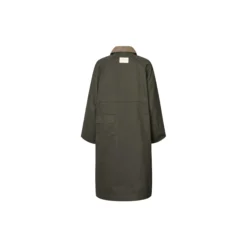 Waxed Coat Cloudy, dark soil