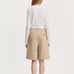 Willy Shorts, semolina